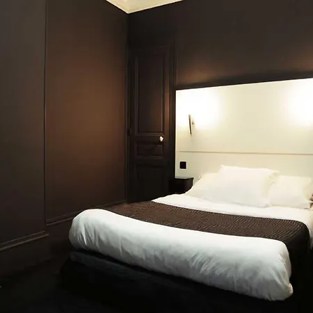 De L'exposition - République Hotel