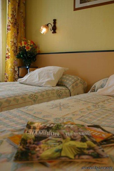 Hotel De L'exposition - République