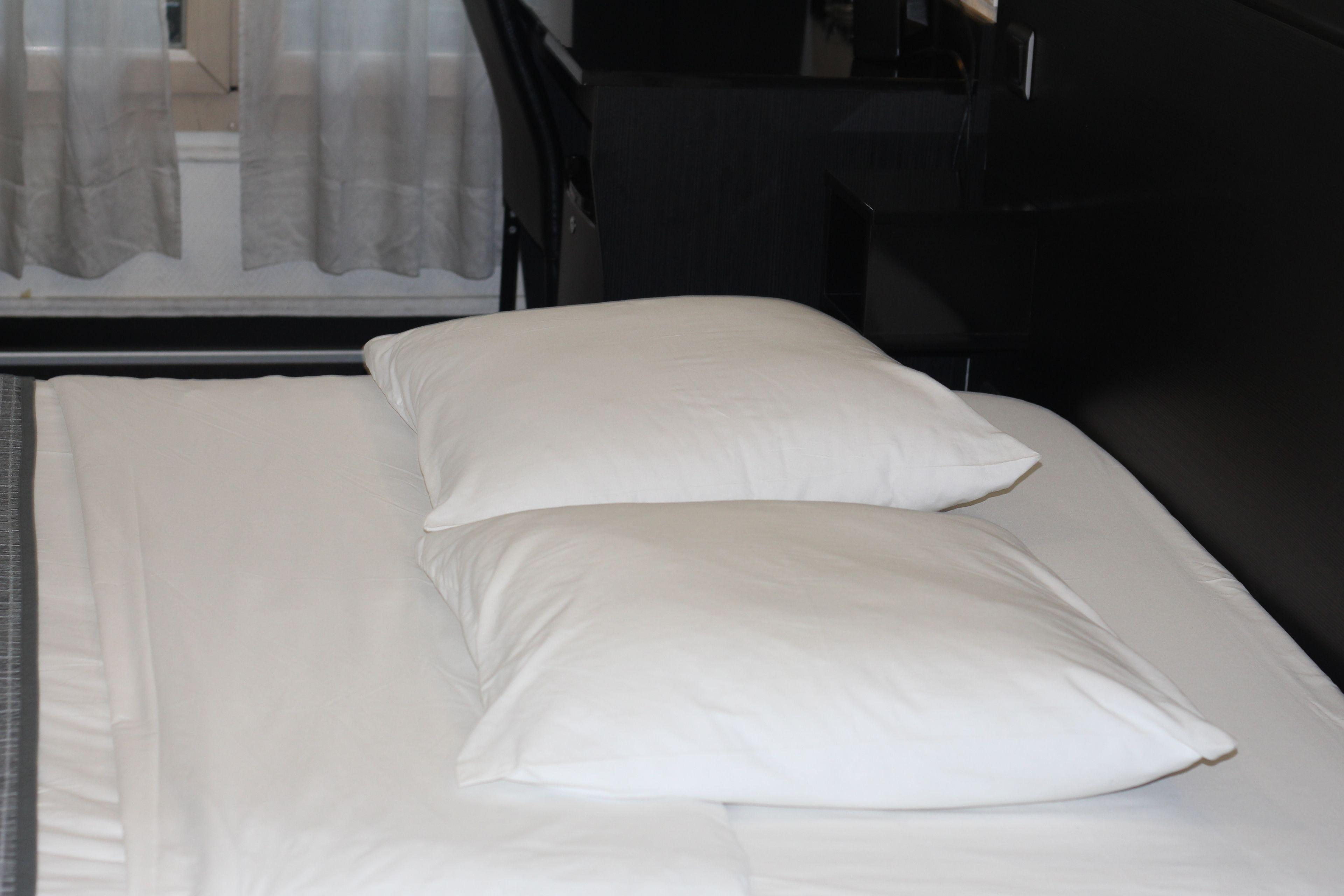 Hotel De L'exposition - République 3*