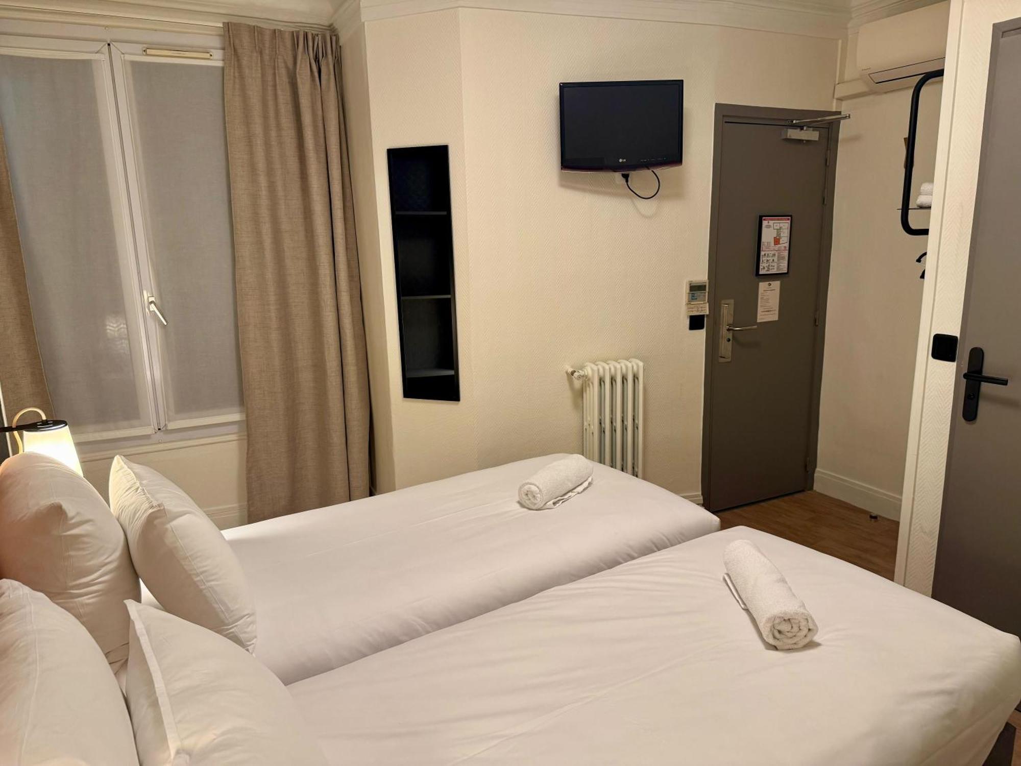 De L'exposition - République Parigi