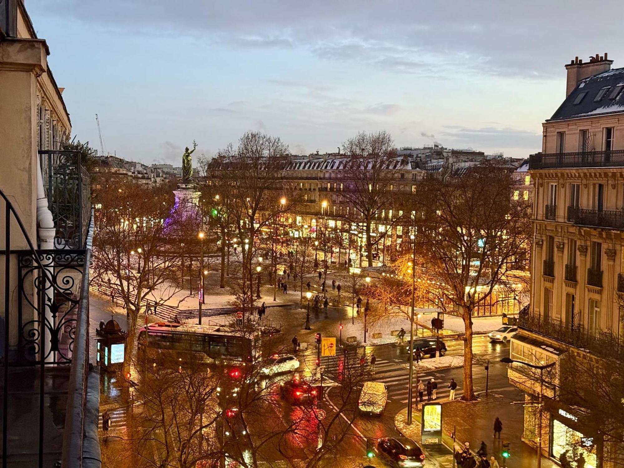 De L'exposition - République Parigi