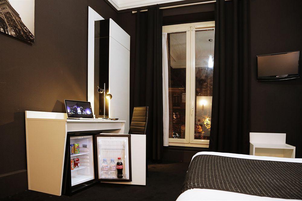 De L'exposition - République Hotel