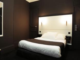 De L'exposition - République Hotel