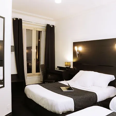 Korner Republique Hotel 3*